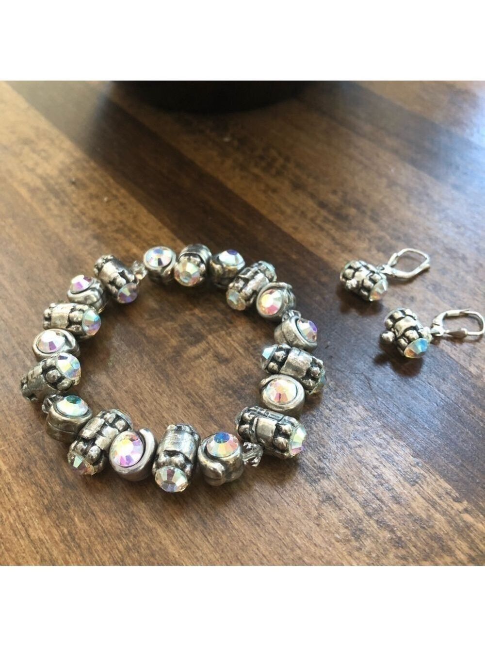 Stunning bracelet & earrings set